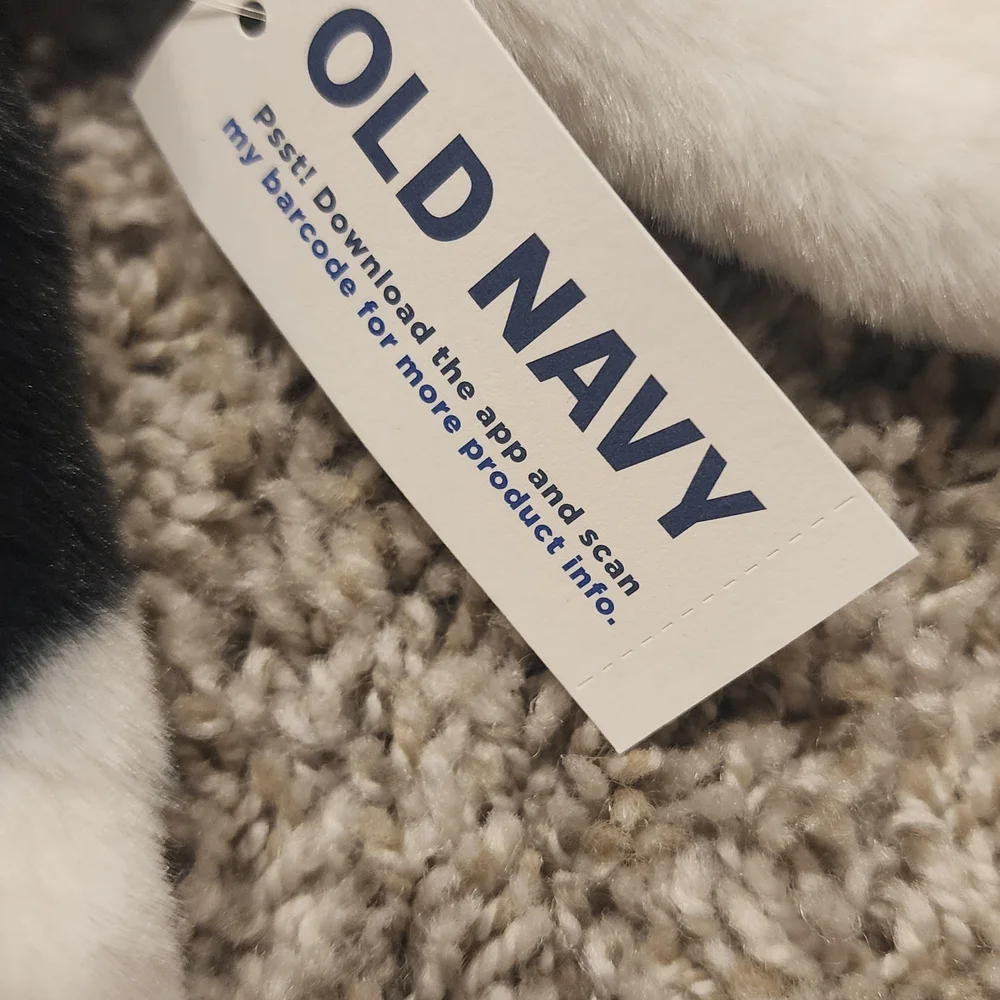 NWT Old Navy Black Star Pattern Faux Fur Puffer Jacket - Picture 2 of 10